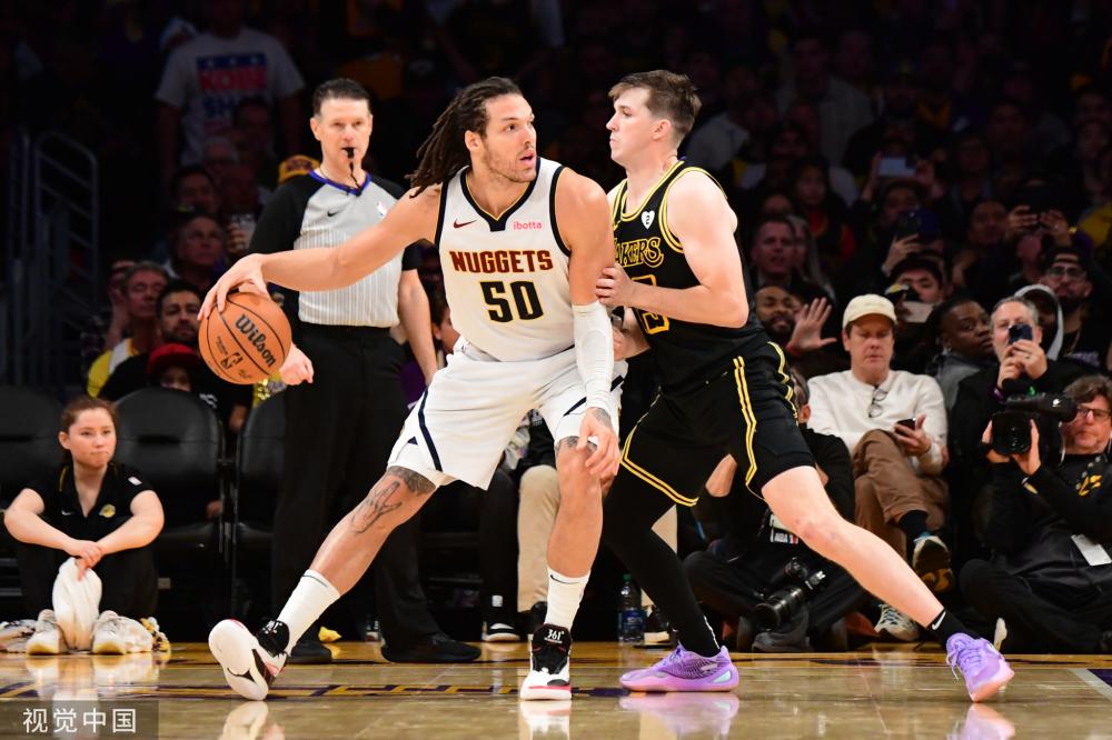 8篮板和8 8篮板和8