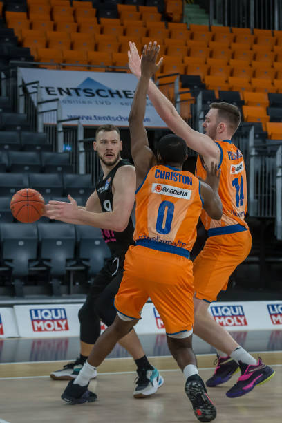 在现代竞技 在现代竞技