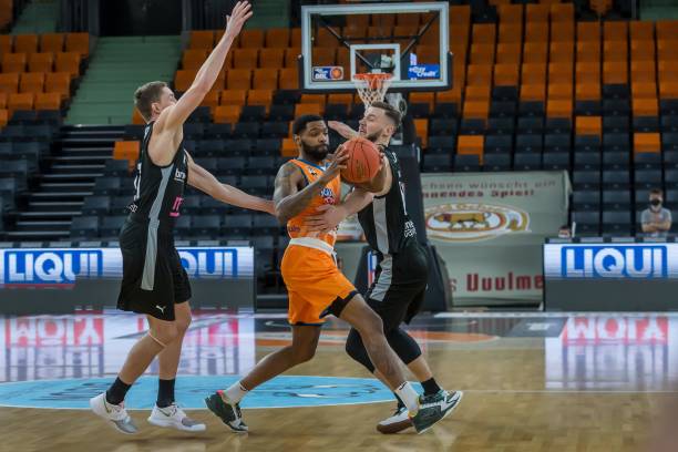 虑筑牢基础 虑筑牢基础